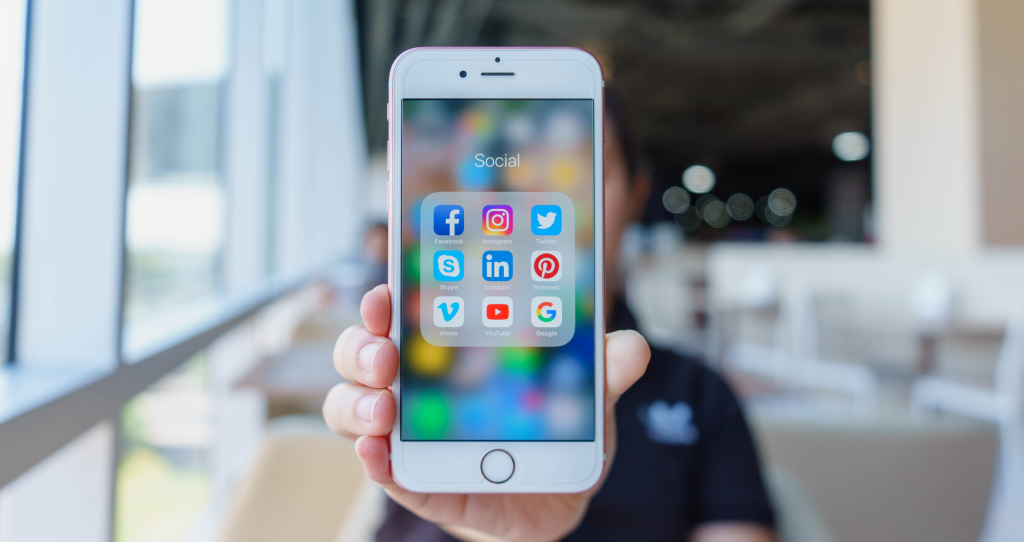 promote social media